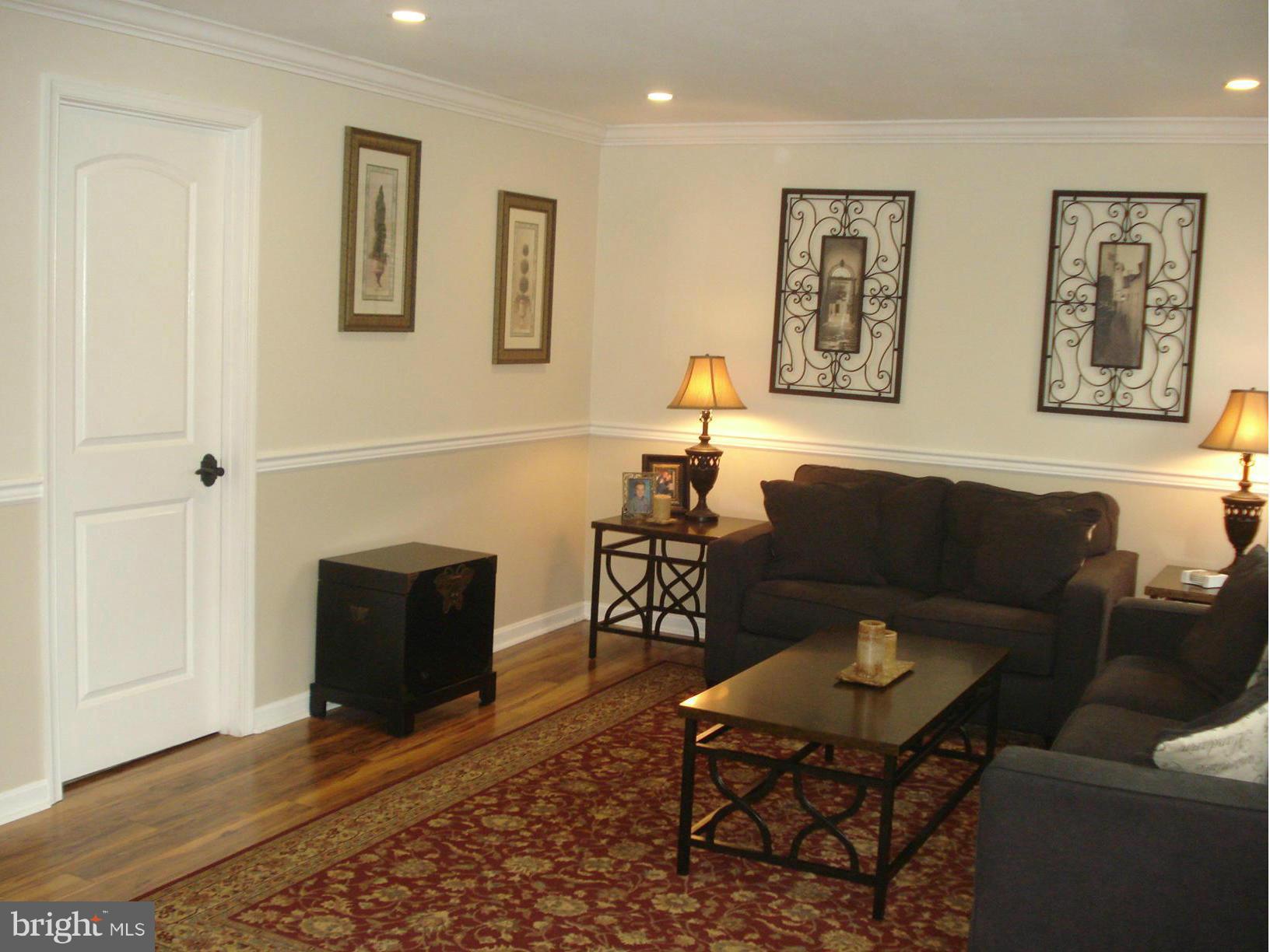 236 Wanda Road Pasadena, MD 21122 - Photo 4 of 30 Living Room
