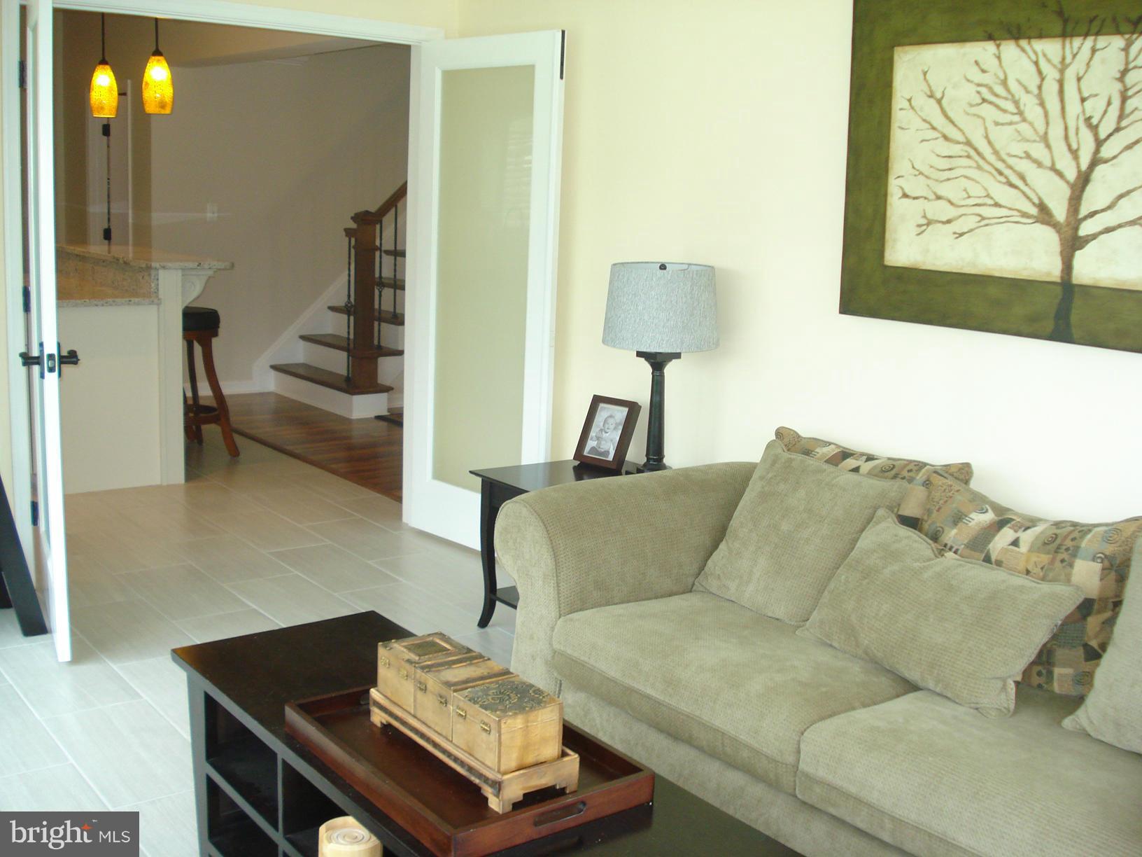 236 Wanda Road Pasadena, MD 21122 - Photo 8 of 30 Interior (General)