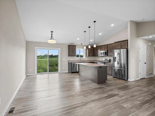 $399,000 | 1700 10th Street Northeast, Buffalo, MN 55313