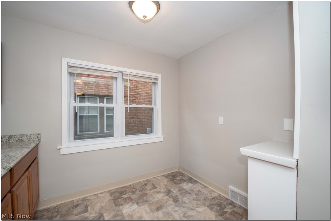 13710 Cedar Road Cleveland, OH 44118 - Photo 12 of 35 Gallery Image 12