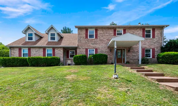 $385,000 | 545 Barkley Court, Evansville, IN 47711