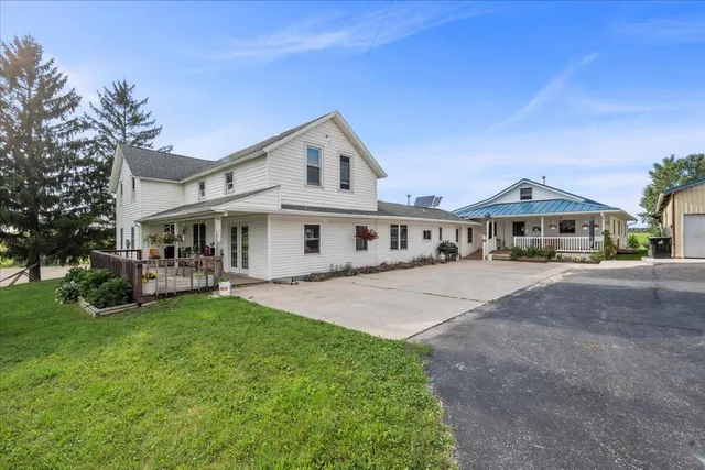 $1,230,000 | W1250 County HH, New Holstein, WI 53061