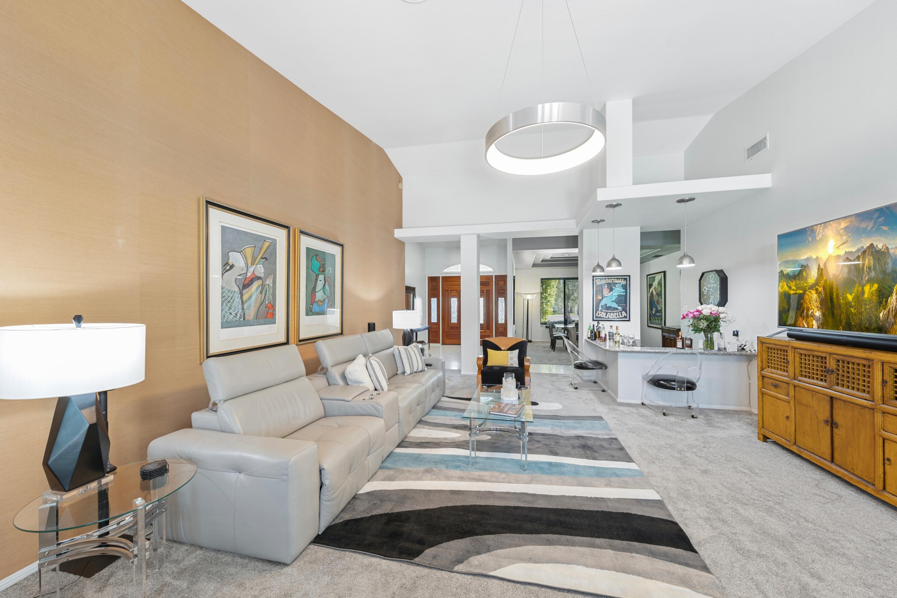 35 Bonita Court Rancho Mirage, CA 92270 - Photo 19 of 21 Living Room