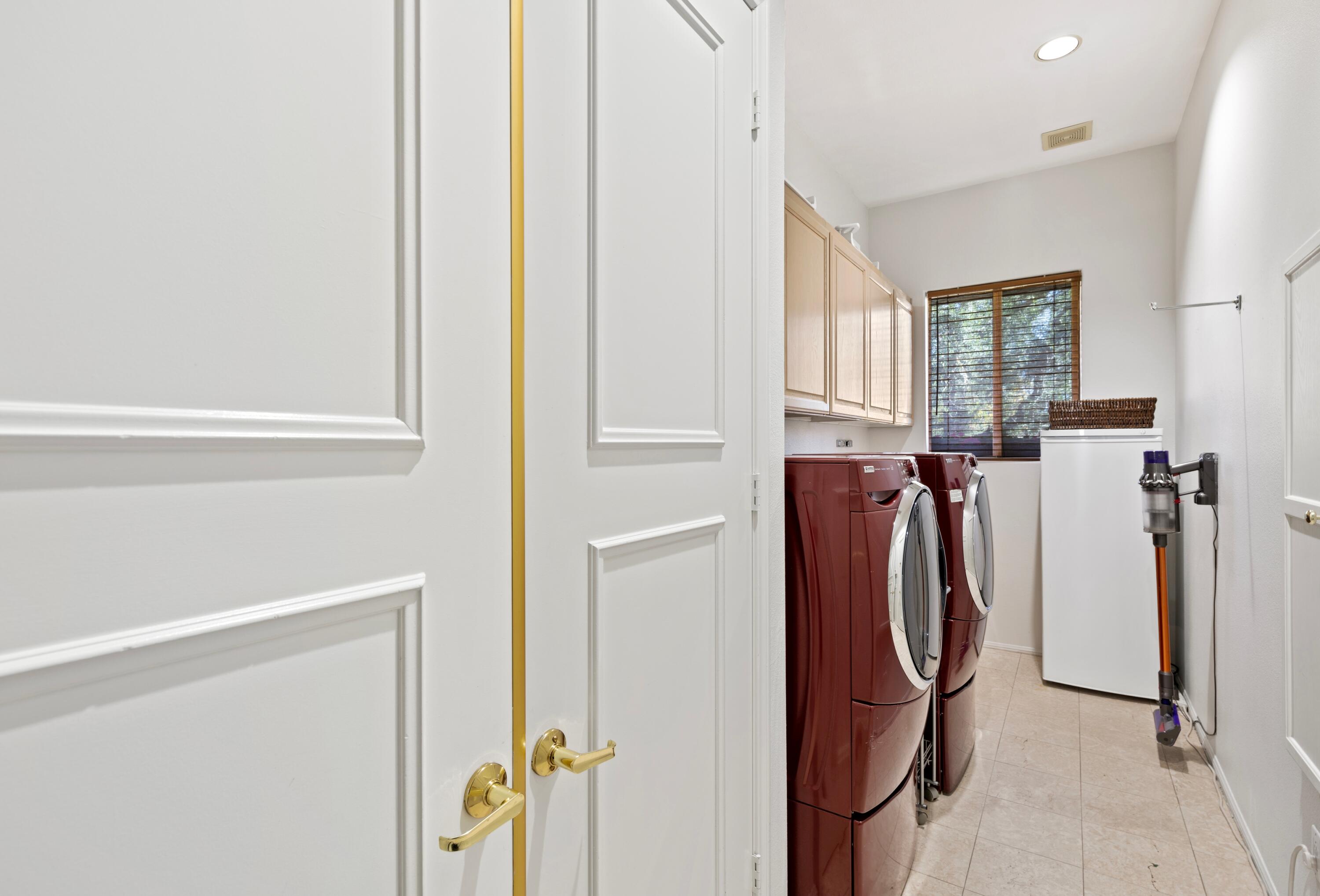 35 Bonita Court Rancho Mirage, CA 92270 - Photo 21 of 21 Laundry Room