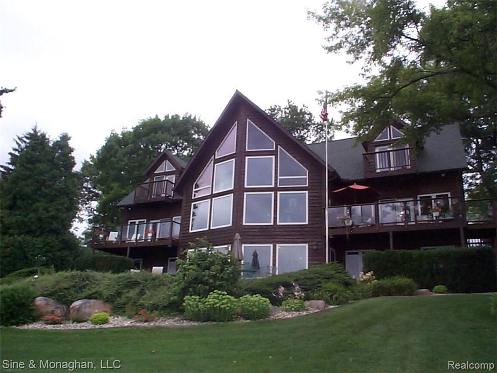 1451 River Road St. Clair, MI 48079 - Photo 40 of 70 40 FRONT 2 1451 RIVER RD.JPG