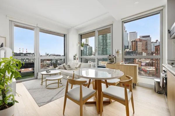 $1,230,000 | 22-43 Jackson Avenue, Unit 7F | Long Island City