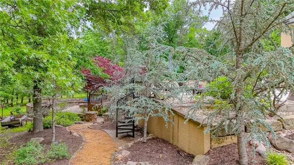 $2,900,000 | 29800 East 65 Street, Blue Springs, MO 64014