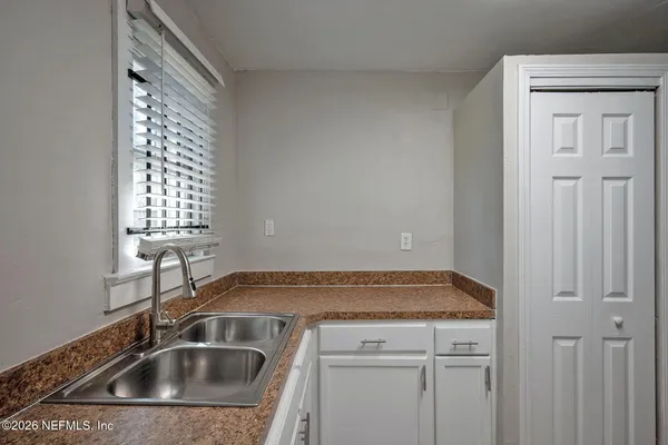 $1,250 | 2036 West 11th Street, Jacksonville, FL 32209