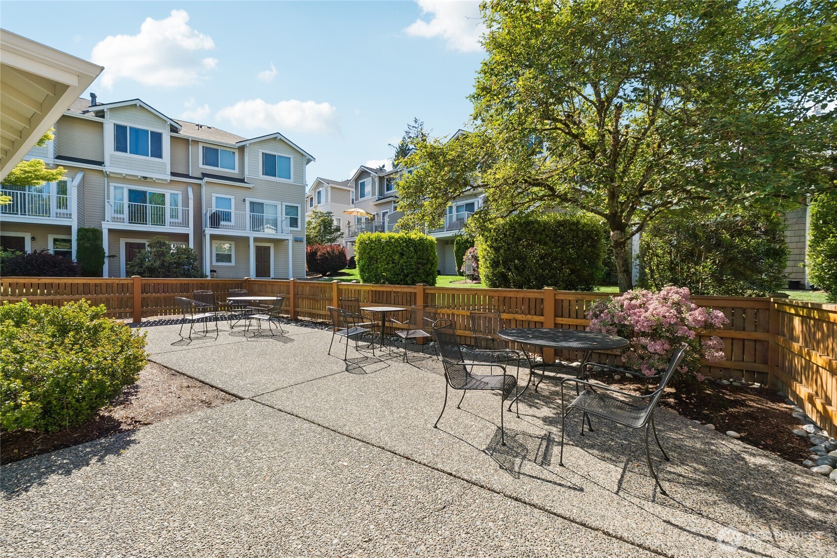 11899 Northeast 163rd Place Bothell, WA 98011 - Photo 32 of 37
