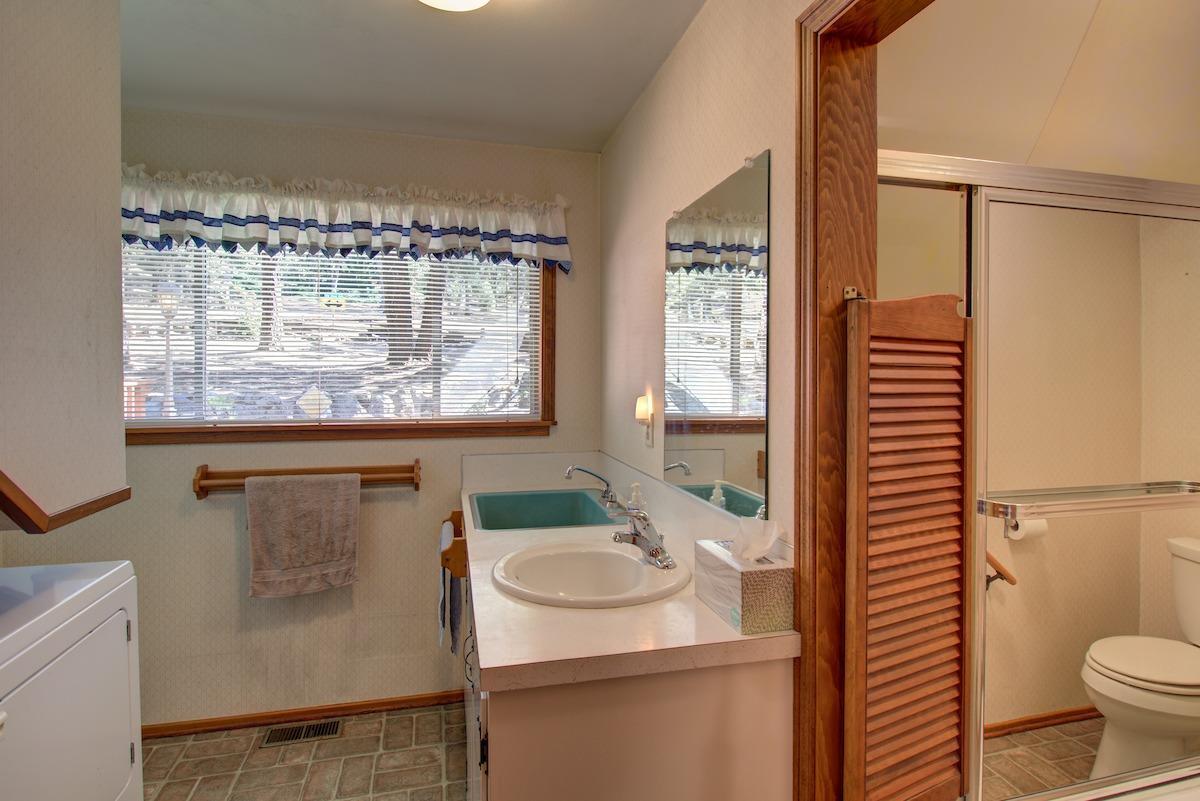 7591 Old Stage Road Central Point, OR 97502 - Photo 8 of 30 Additional Photo