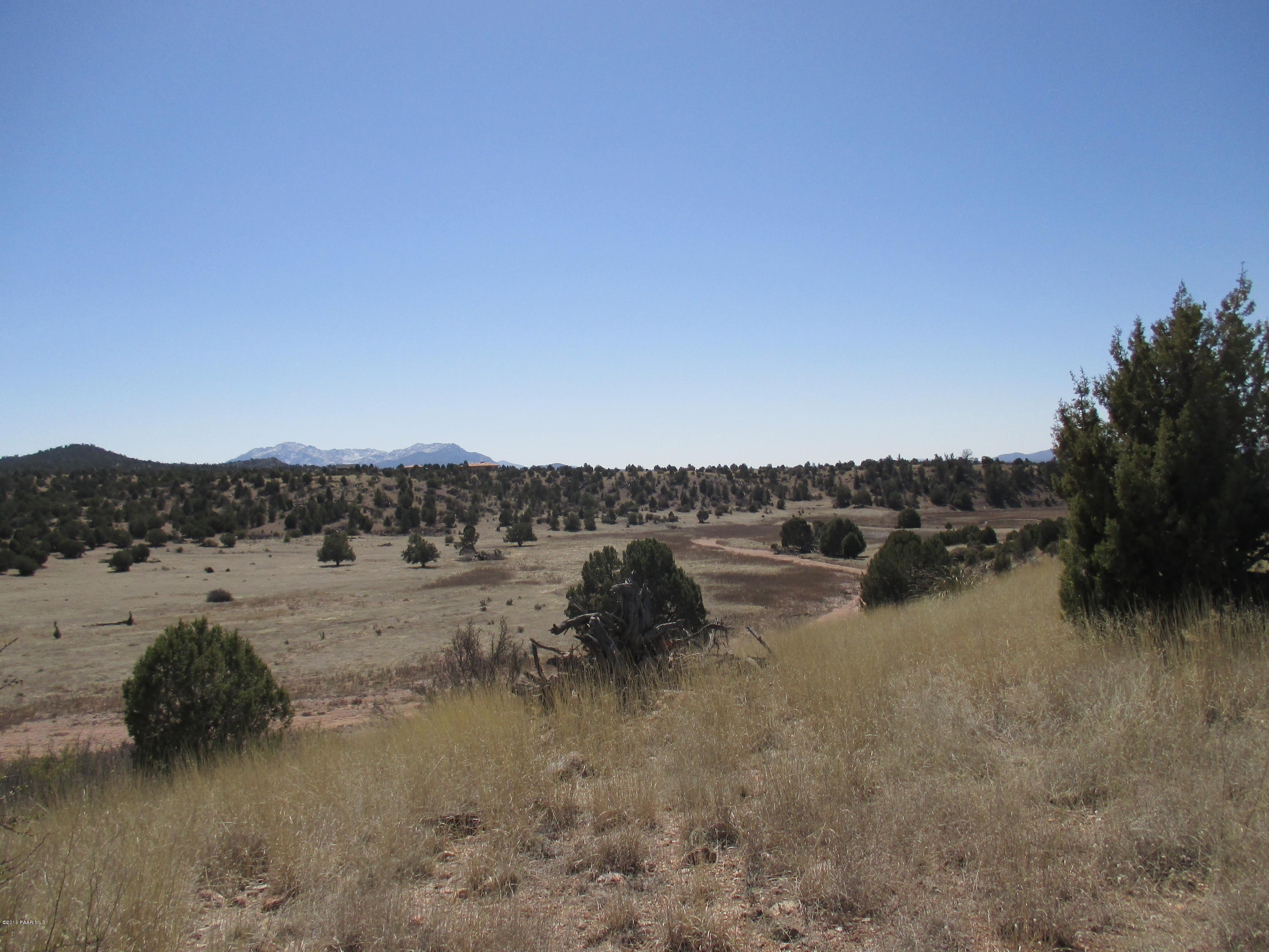 17801 Crossroads Ranch Road Prescott, AZ 86305 - Photo 9 of 13 a view of lake and mountain