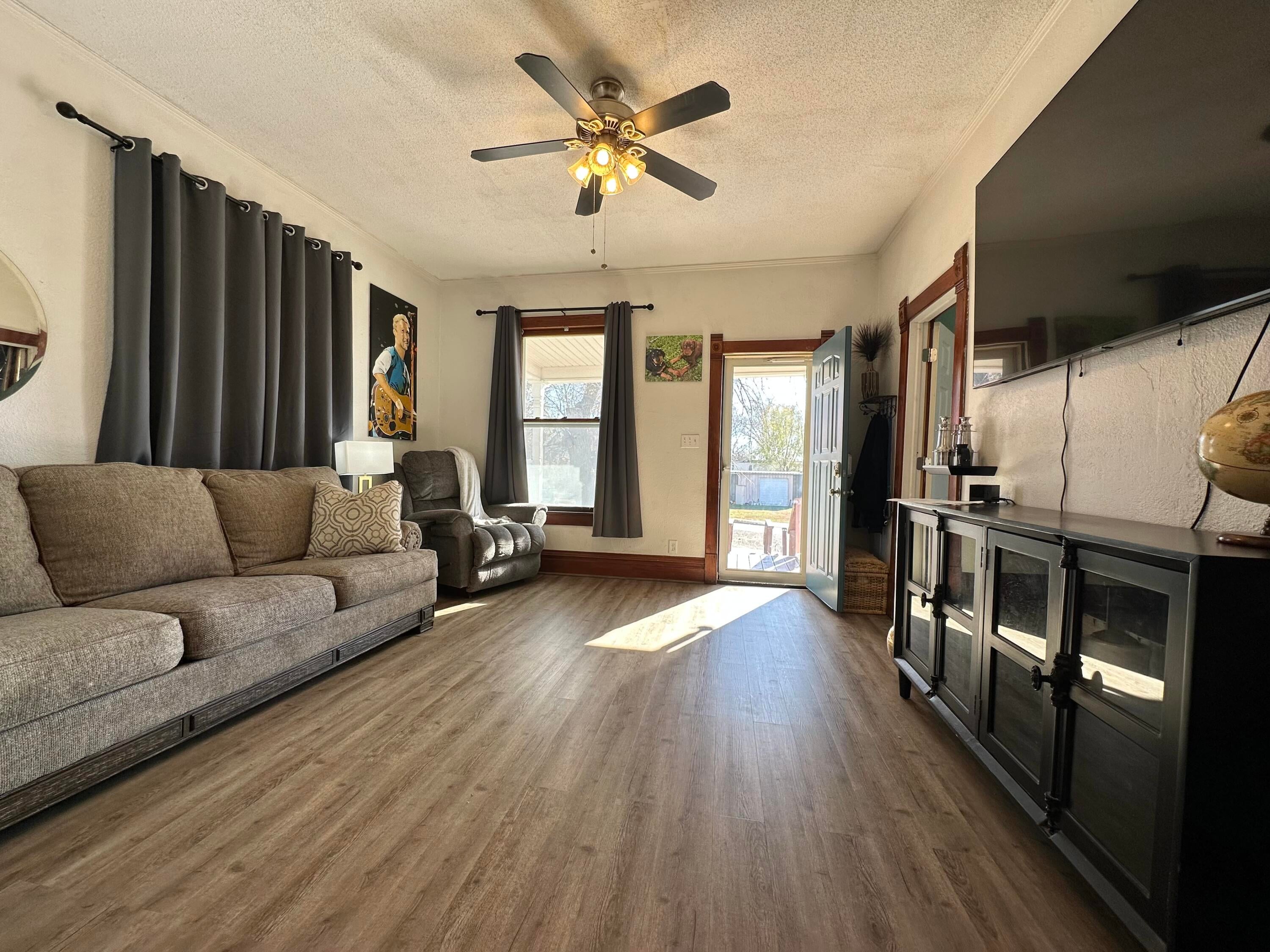210 Broadway Street Carson, IA 51525 - Photo 11 of 37 Gallery Image 11