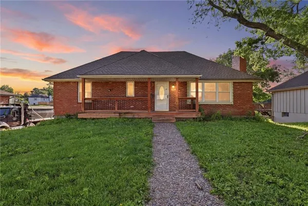 $220,000 | 3404 South Grand Avenue, Independence, MO 64055