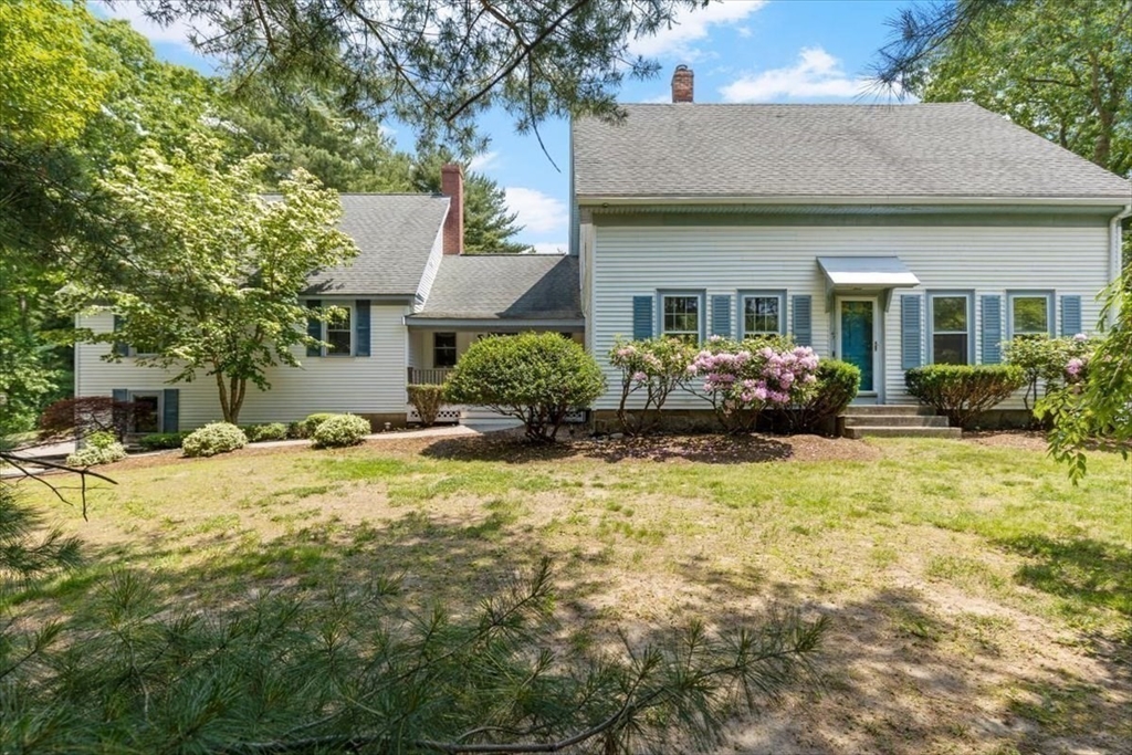 747 Whiting Street Hanover, MA 02339 - Photo 3 of 42