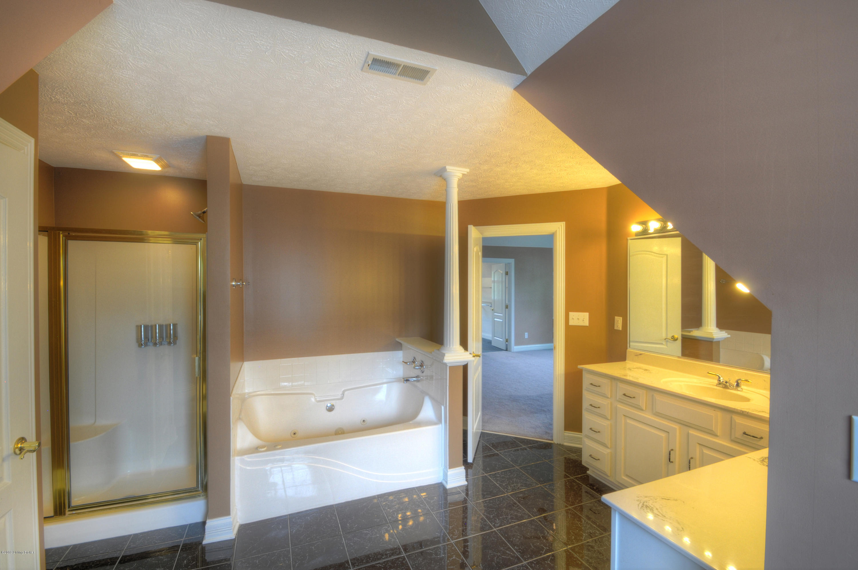 1831 Grand Ridge Road Louisville, KY 40214 - Photo 19 of 37 2nd Floor Master Ensuite
