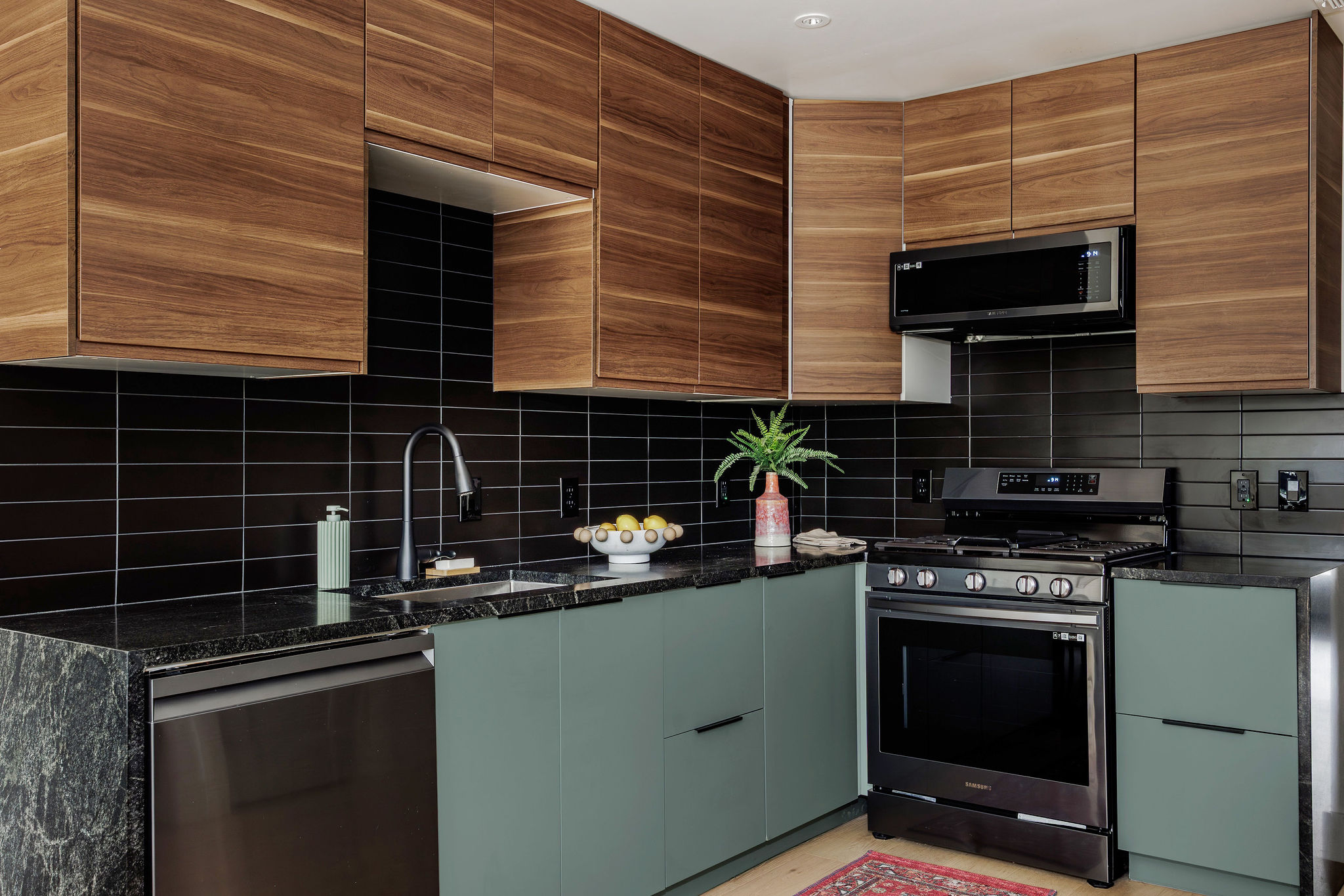 2220 East Stassney Lane, Unit B Austin, TX 78744 - Photo 12 of 31