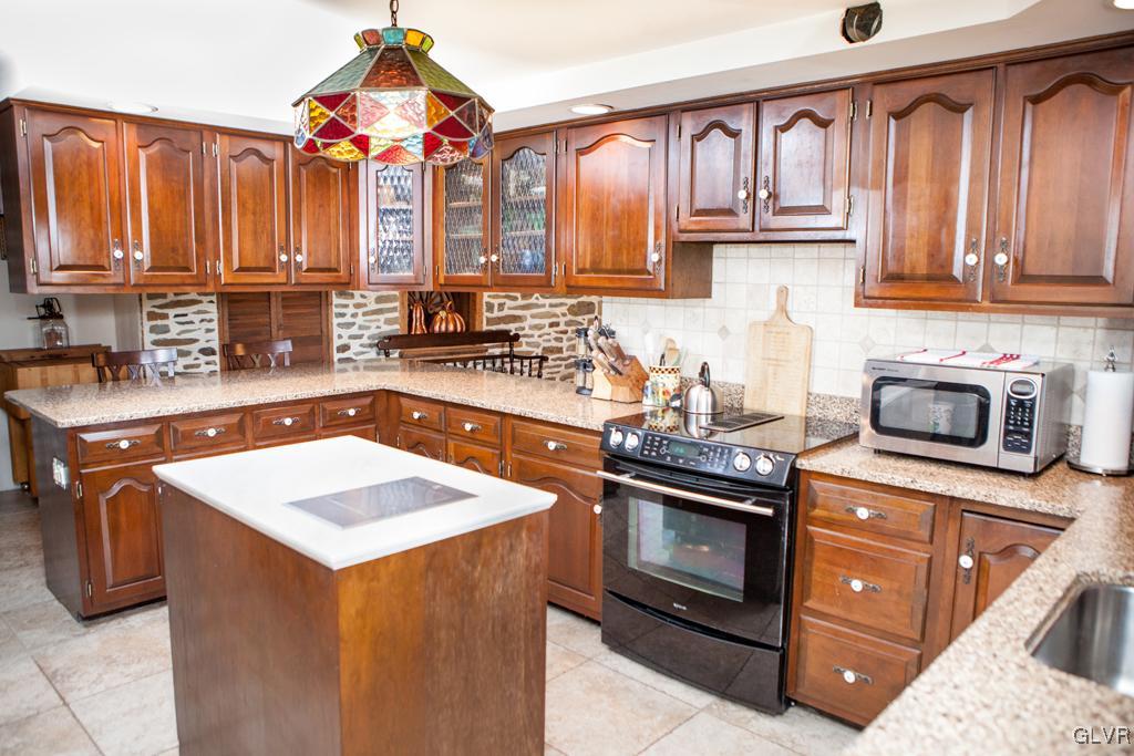2782 Bedminster Road Perkasie, PA 18944 - Photo 29 of 39 Gallery Image 29