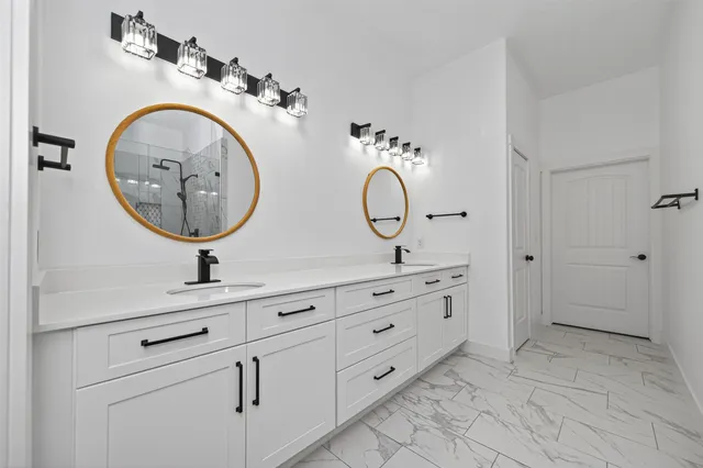 $1,050,000 | 8006 Longridge Drive, Houston, TX 77055