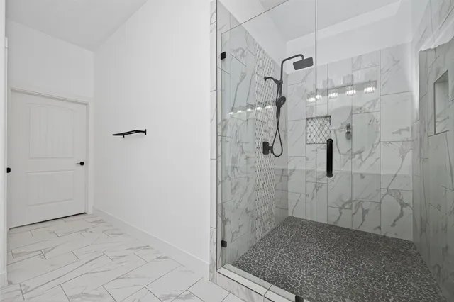 $1,050,000 | 8006 Longridge Drive, Houston, TX 77055