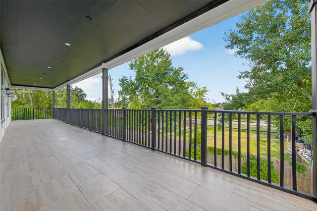 $1,050,000 | 8006 Longridge Drive, Houston, TX 77055