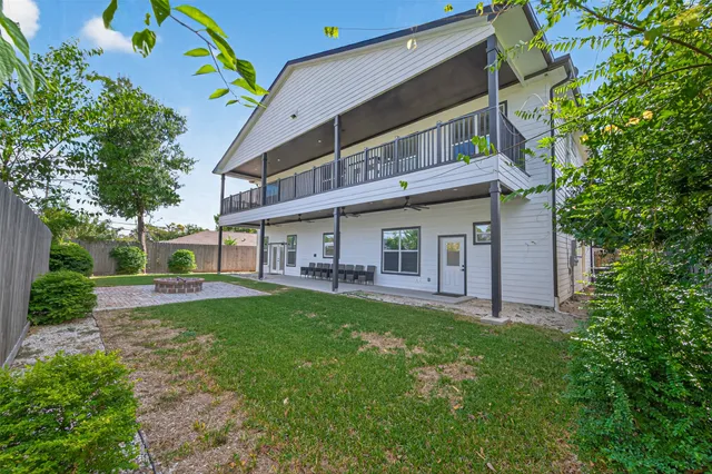 $1,050,000 | 8006 Longridge Drive, Houston, TX 77055