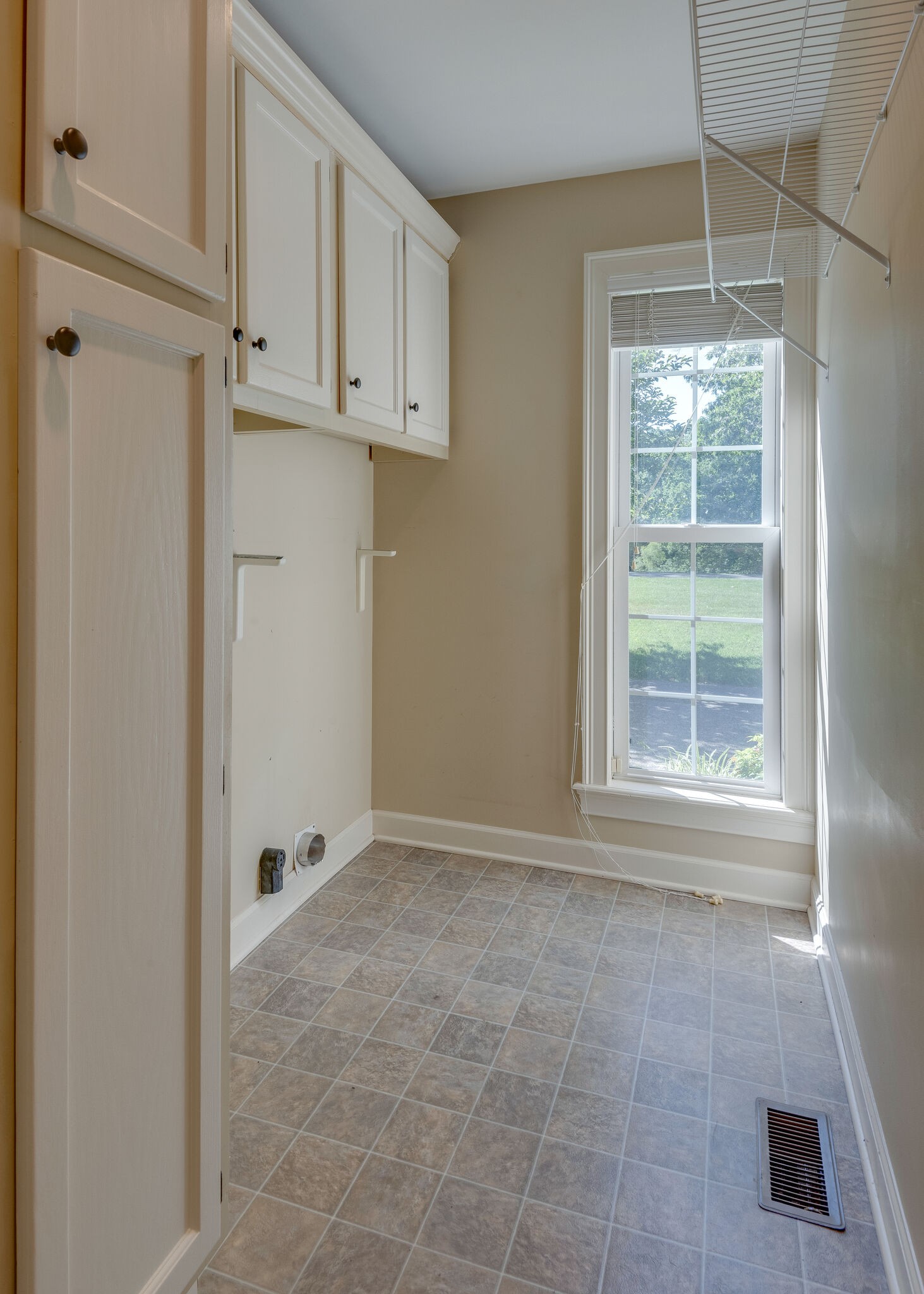 1013 Ridgecrest Drive Dickson, TN 37055 - Photo 28 of 50 Gallery Image 28