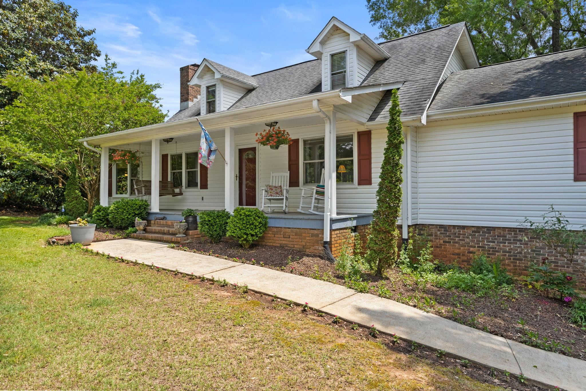 579 State Rd S-42-4217 Roebuck, SC 29376 - Photo 2 of 38