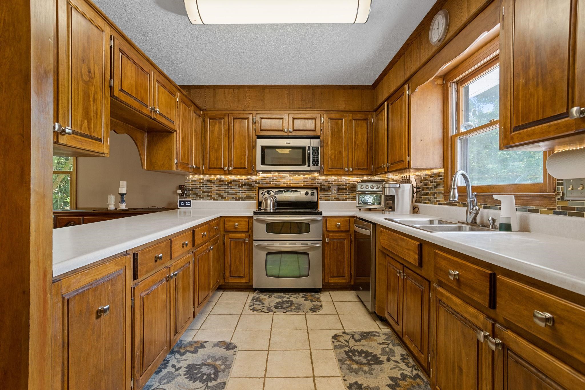 579 State Rd S-42-4217 Roebuck, SC 29376 - Photo 9 of 38