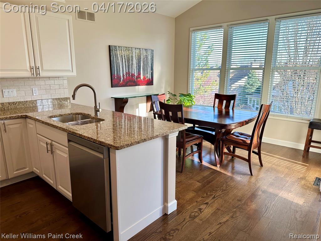 1648 Boulder Court, Unit 31 Rochester, MI 48306 - Photo 13 of 28 Gallery Image 13