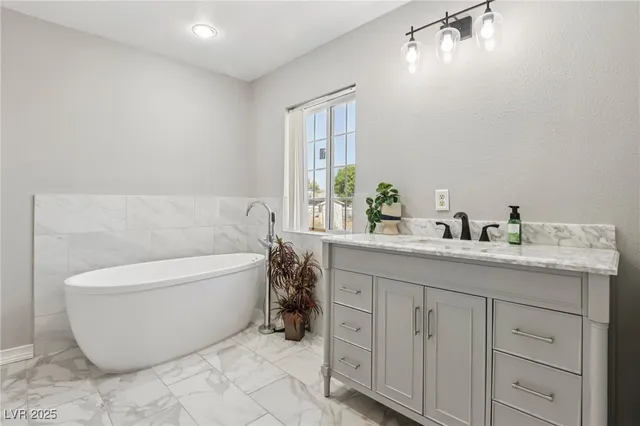 $400,000 | 780 Lawson Drive, Moapa, NV 89025