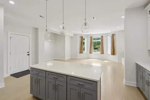 $415,000 | 4528 South King Drive, Unit 2, Chicago, IL 60653
