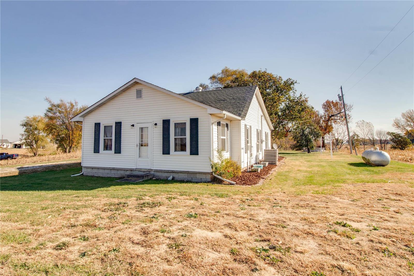 27514 Range Line Road Jerseyville, IL 62052 - Photo 2 of 39