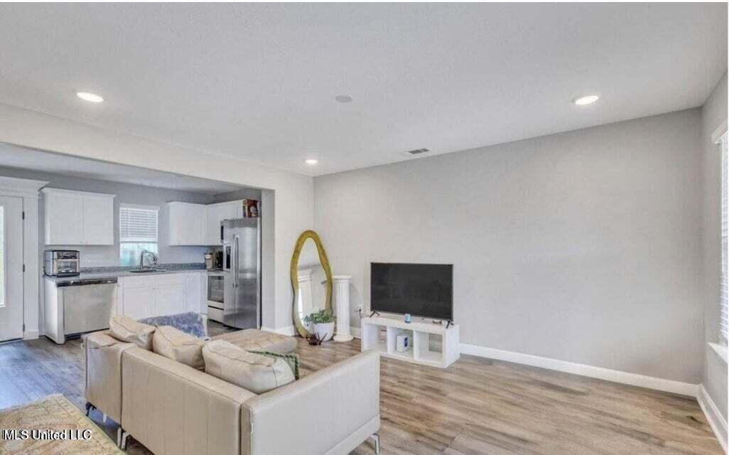 13227 R Willow Oak Circle Gulfport, MS 39503 - Photo 2 of 13 13227 Willow oak 1