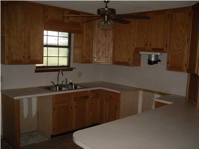 433 Piney Point Road Freeport, FL 32439 - Photo 6 of 10 Gallery Image 6
