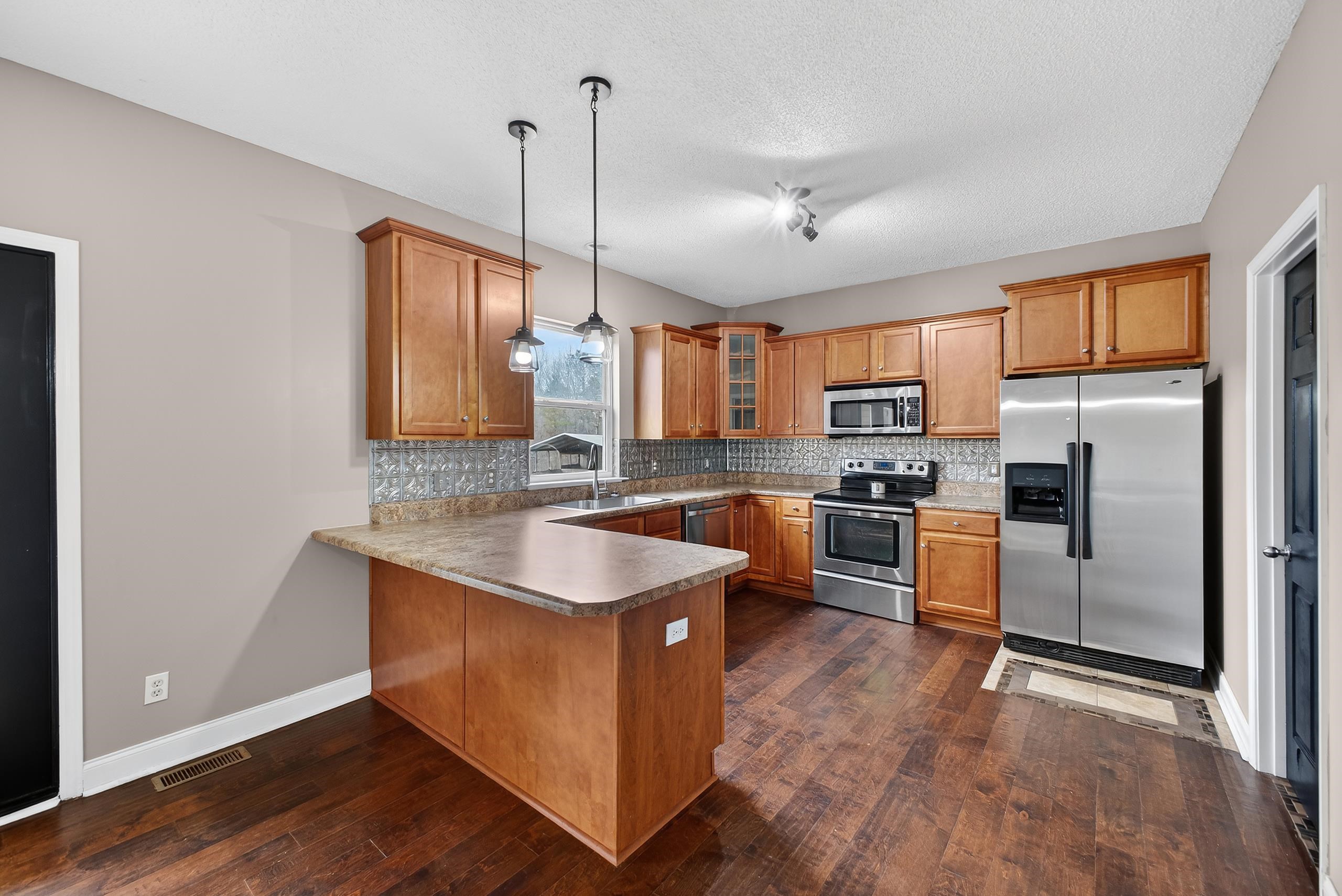 568 Kilgore Bridge Road Woodruff, SC 29388 - Photo 9 of 27 Gallery Image 9