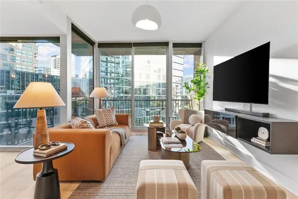 $400,000 | 1080 Peachtree Street Northeast, Unit 807, Atlanta, GA 30309