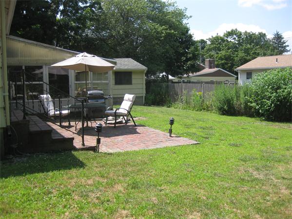 12 Laurine Road Danvers, MA 01923 - Photo 9 of 21 Gallery Image 9