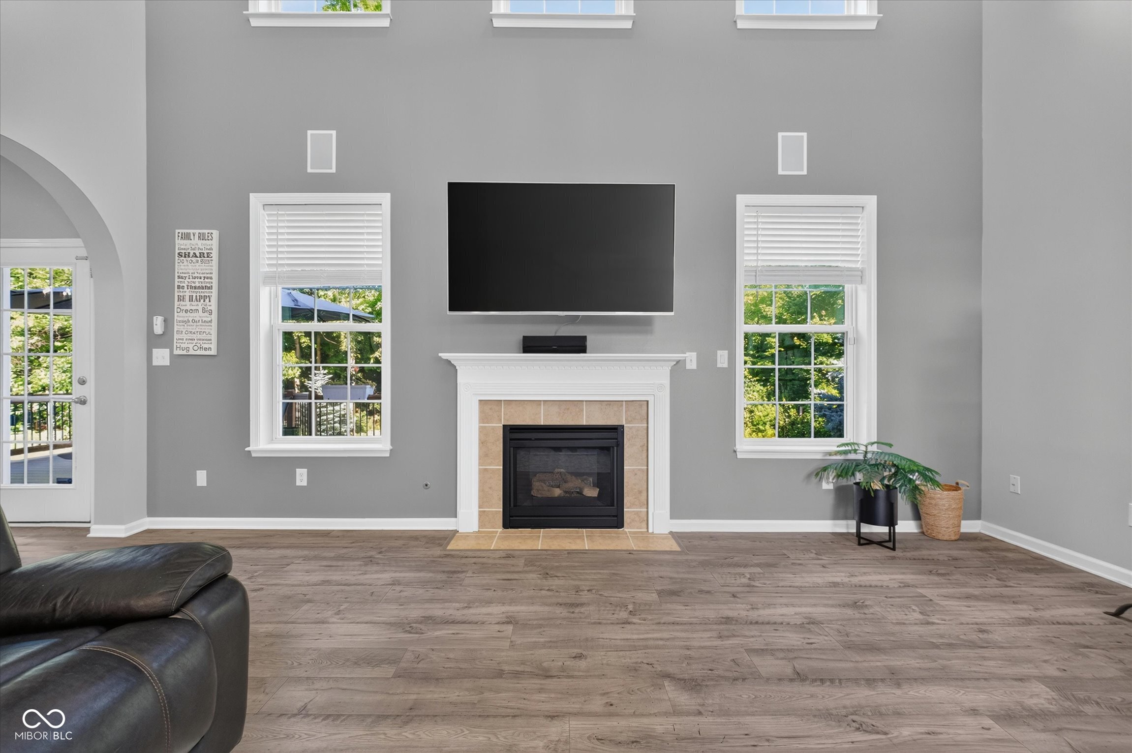 12160 Wolverton Way Fishers, IN 46037 - Photo 9 of 47