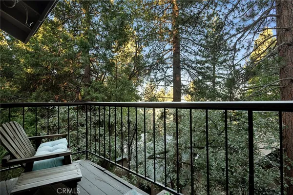 $599,000 | 31353 Lightfoot Way, Running Springs, CA 92382