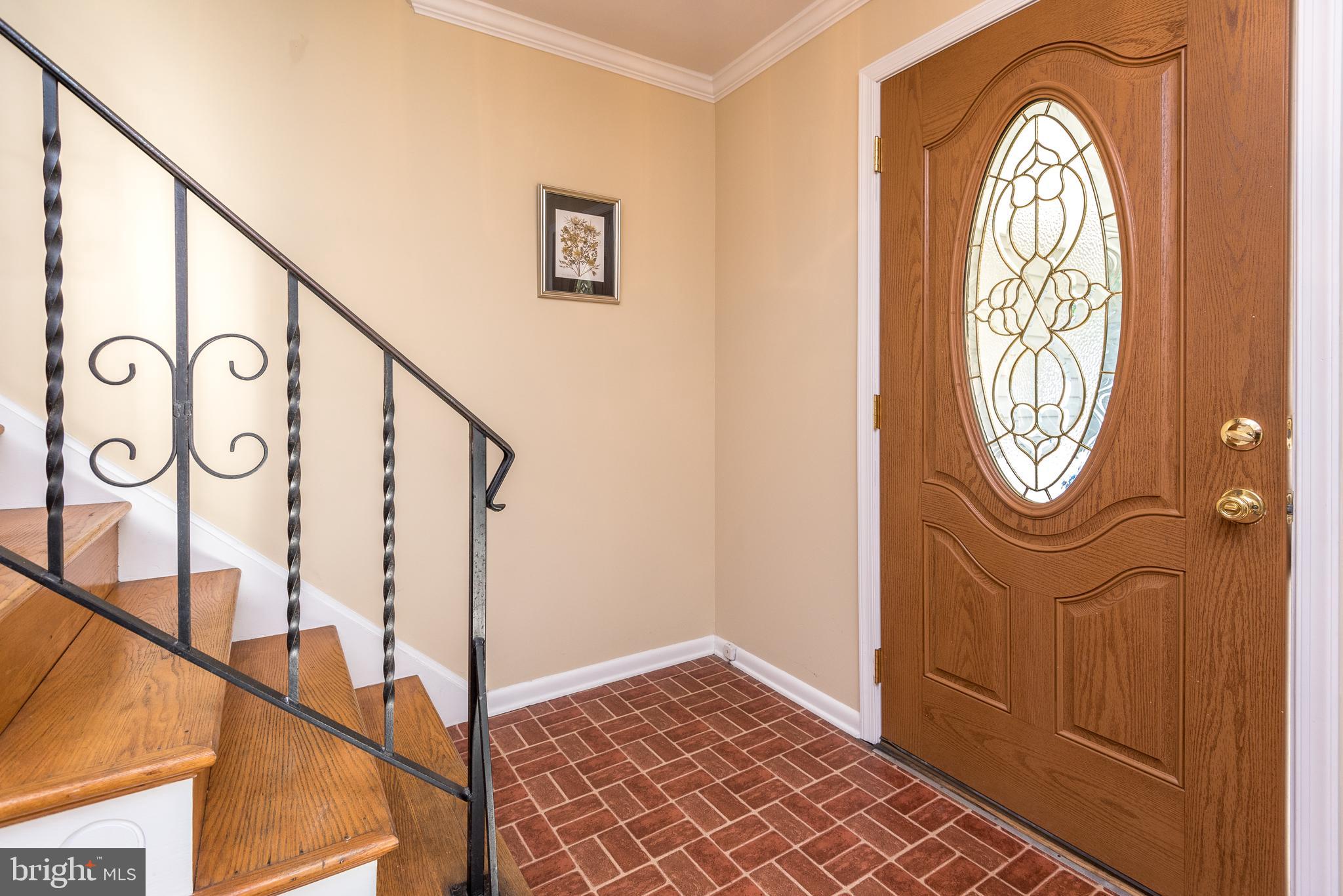 515 Overlook Drive Warminster, PA 18974 - Photo 13 of 54 Front Entry