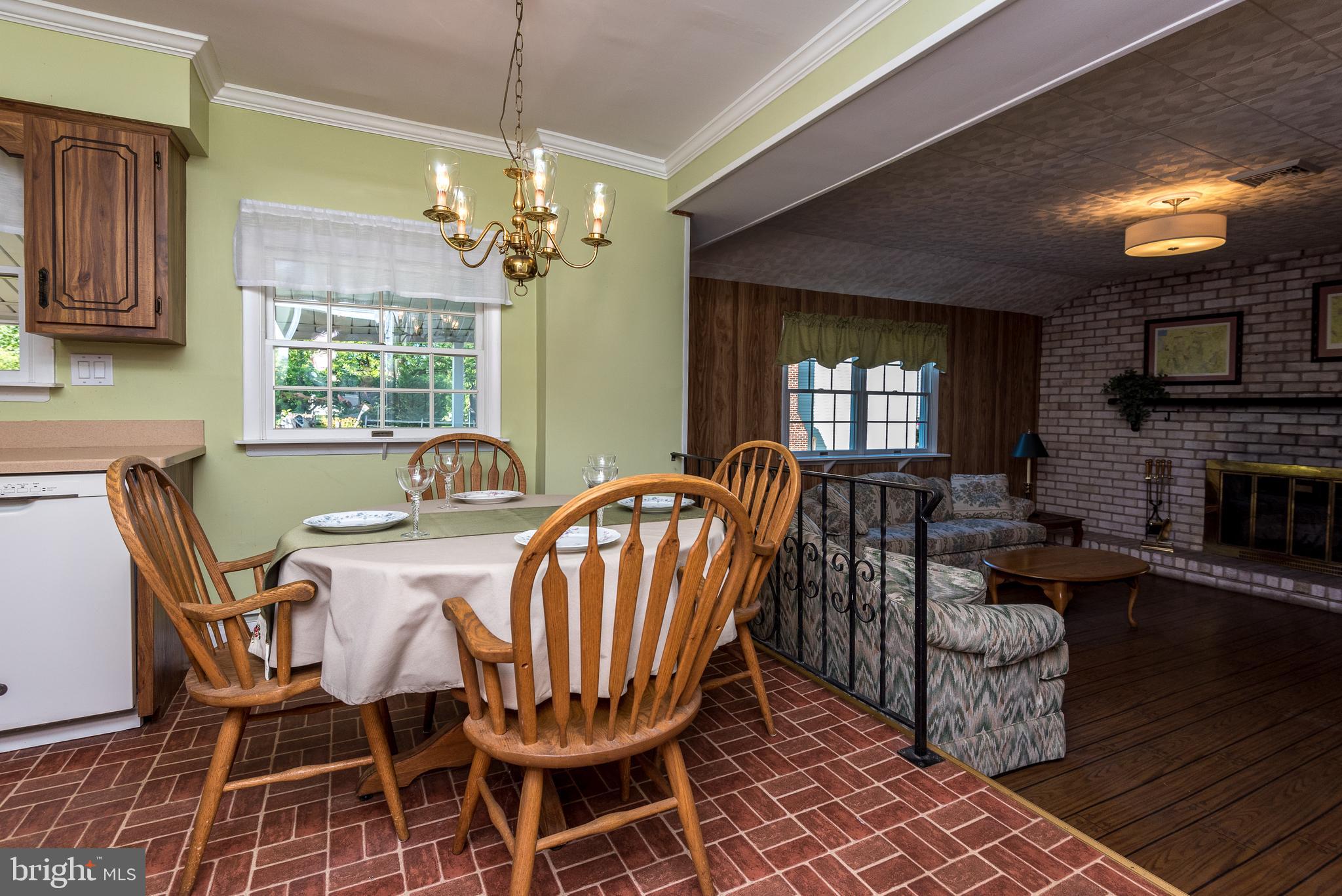 515 Overlook Drive Warminster, PA 18974 - Photo 27 of 54 Kitchen adjoins Family Room