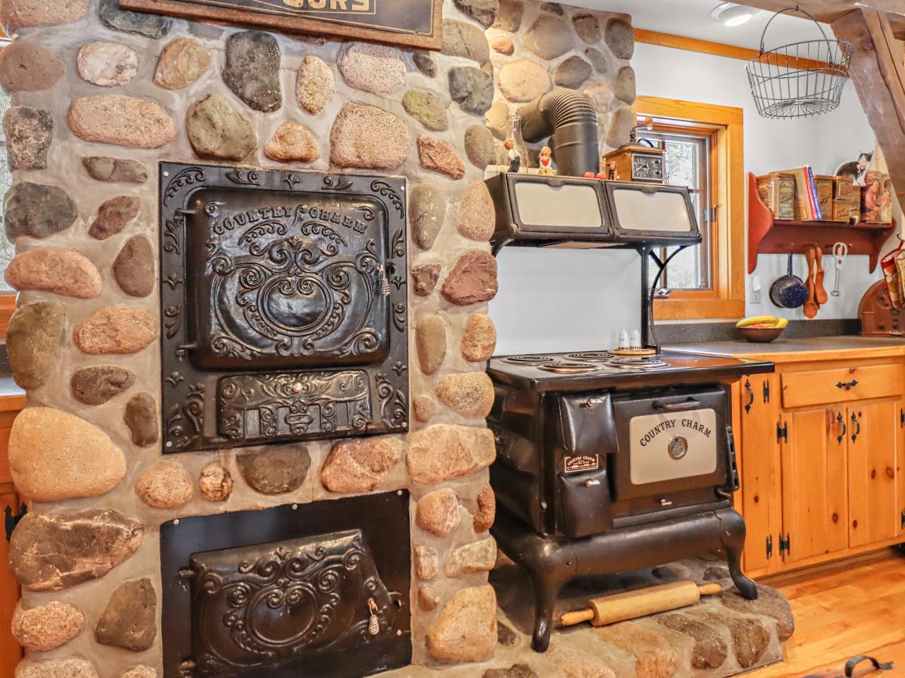 2021 West Carpenter Lake Road Eagle River, WI 54521 - Photo 31 of 42 Gallery Image 31