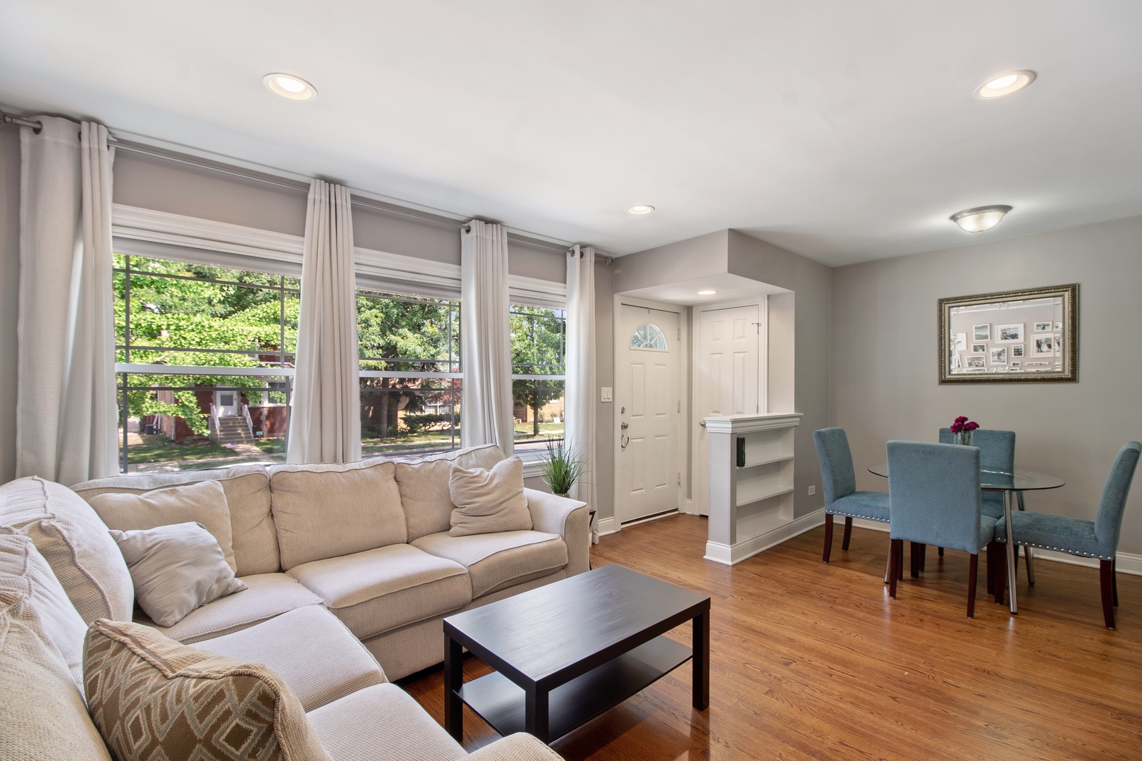 5702 South Austin Avenue Chicago, IL 60638 - Photo 3 of 16