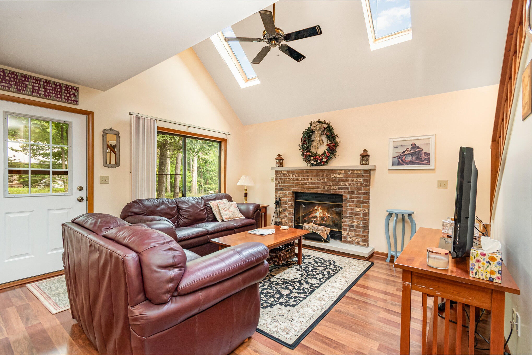 410 Peach Road Roscommon, MI 48653 - Photo 3 of 15 004_next_door_photos_410-edit-edit_518