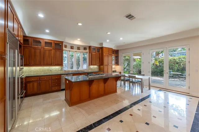 $10,000 | 1300 Elm Avenue, Manhattan Beach, CA 90266