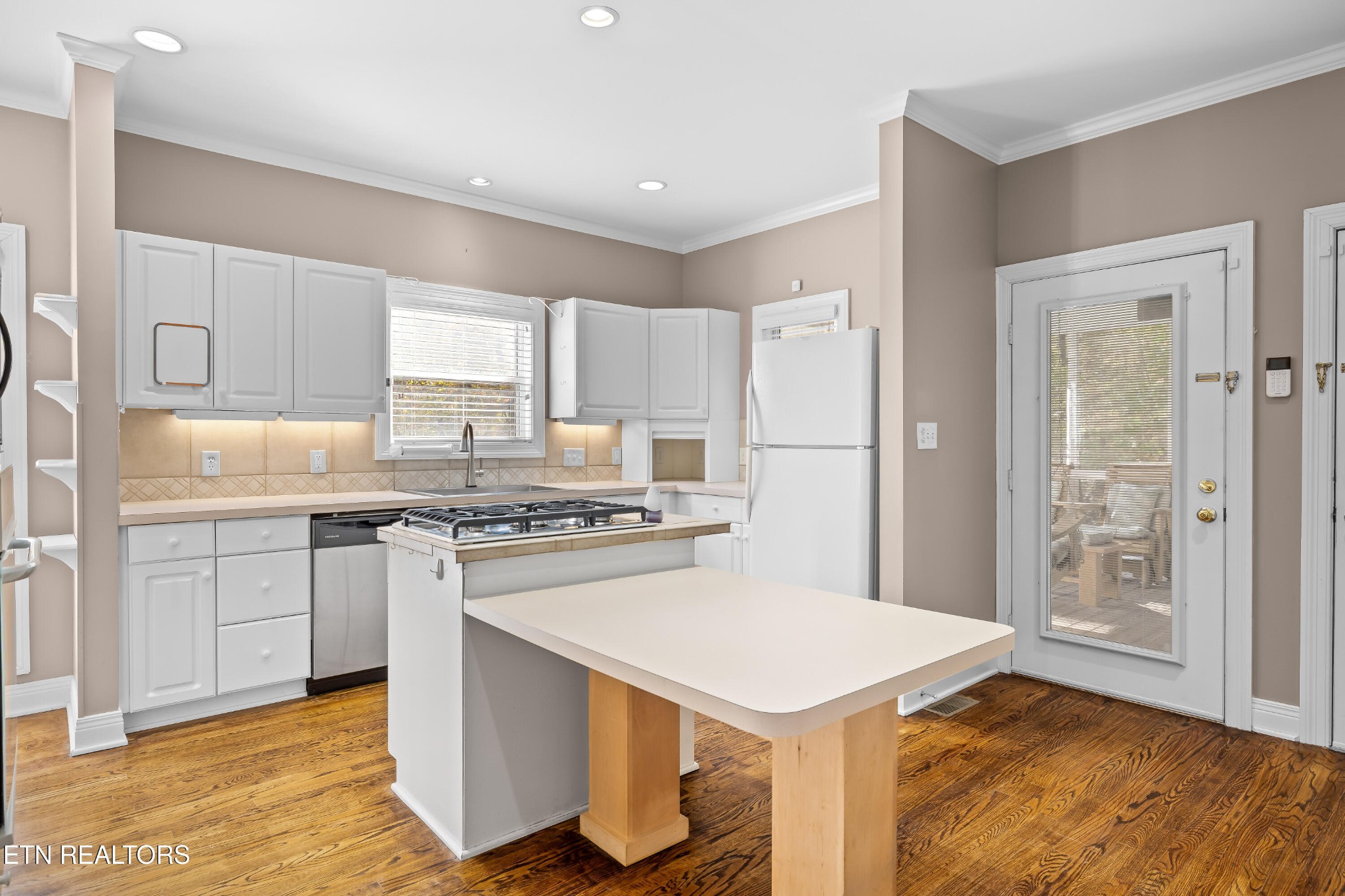 216 Peninsula Road Harriman, TN 37748 - Photo 13 of 46 Gallery Image 13