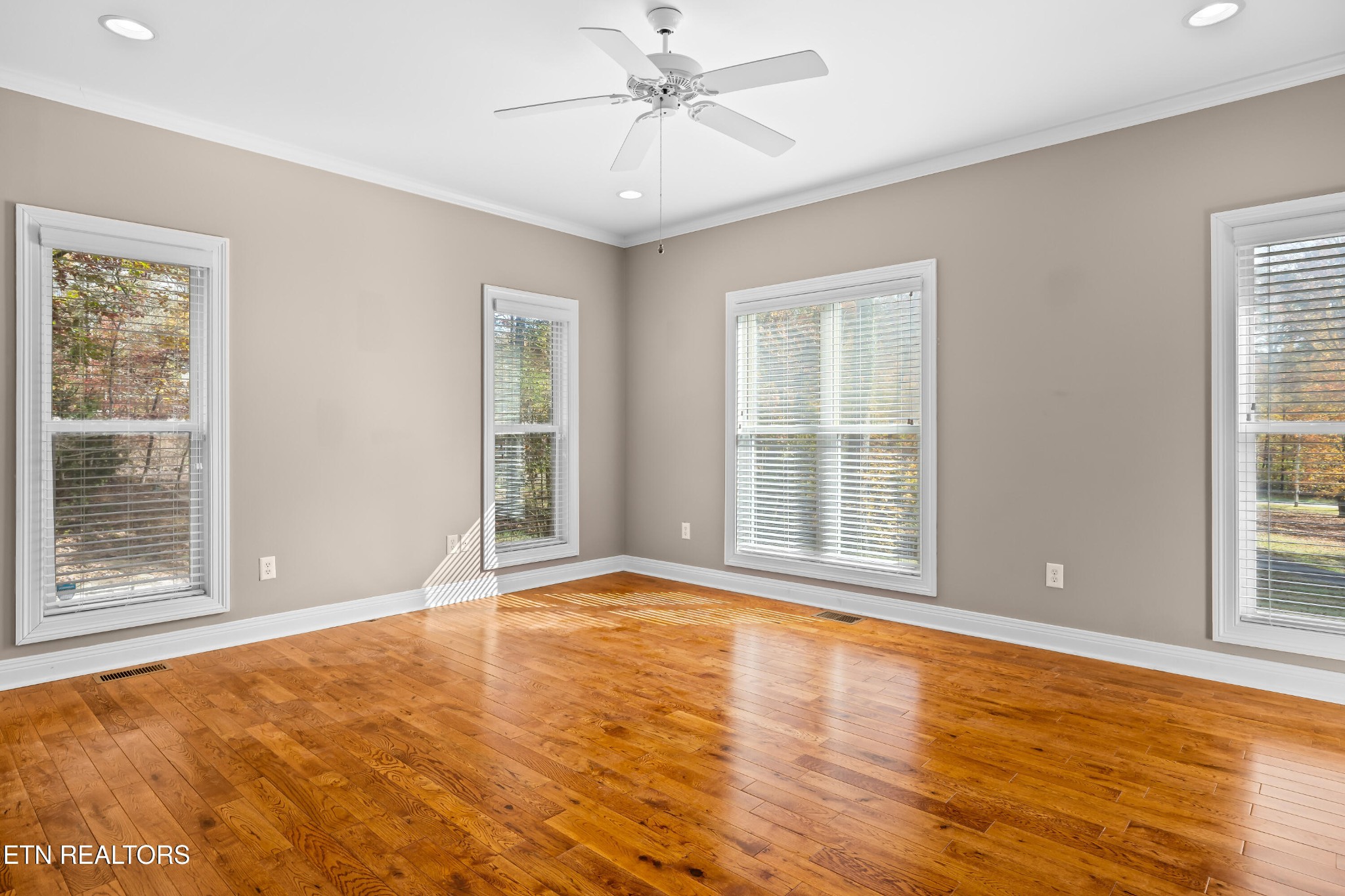 216 Peninsula Road Harriman, TN 37748 - Photo 20 of 46 Gallery Image 20