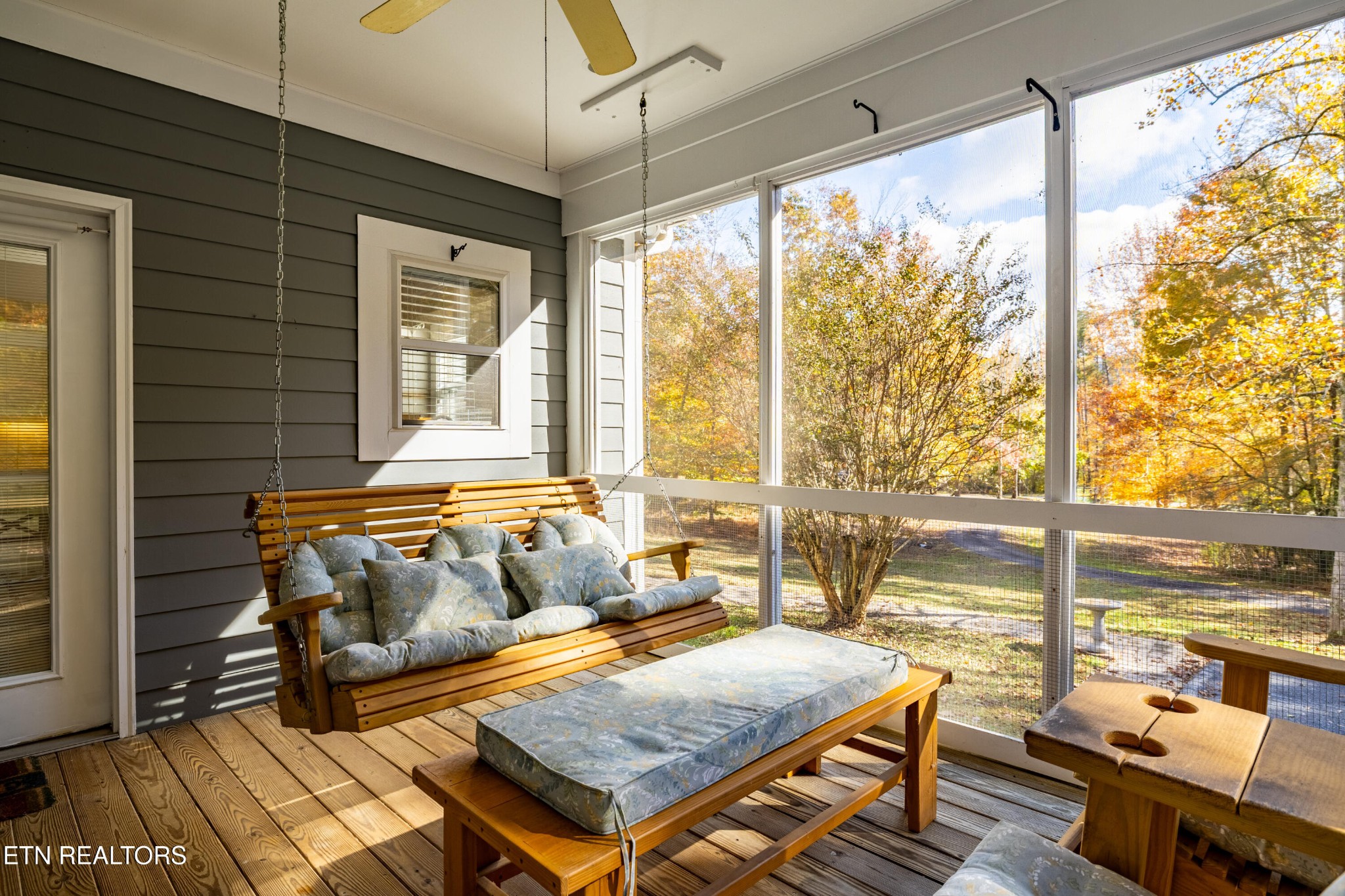 216 Peninsula Road Harriman, TN 37748 - Photo 2 of 46 Gallery Image 2