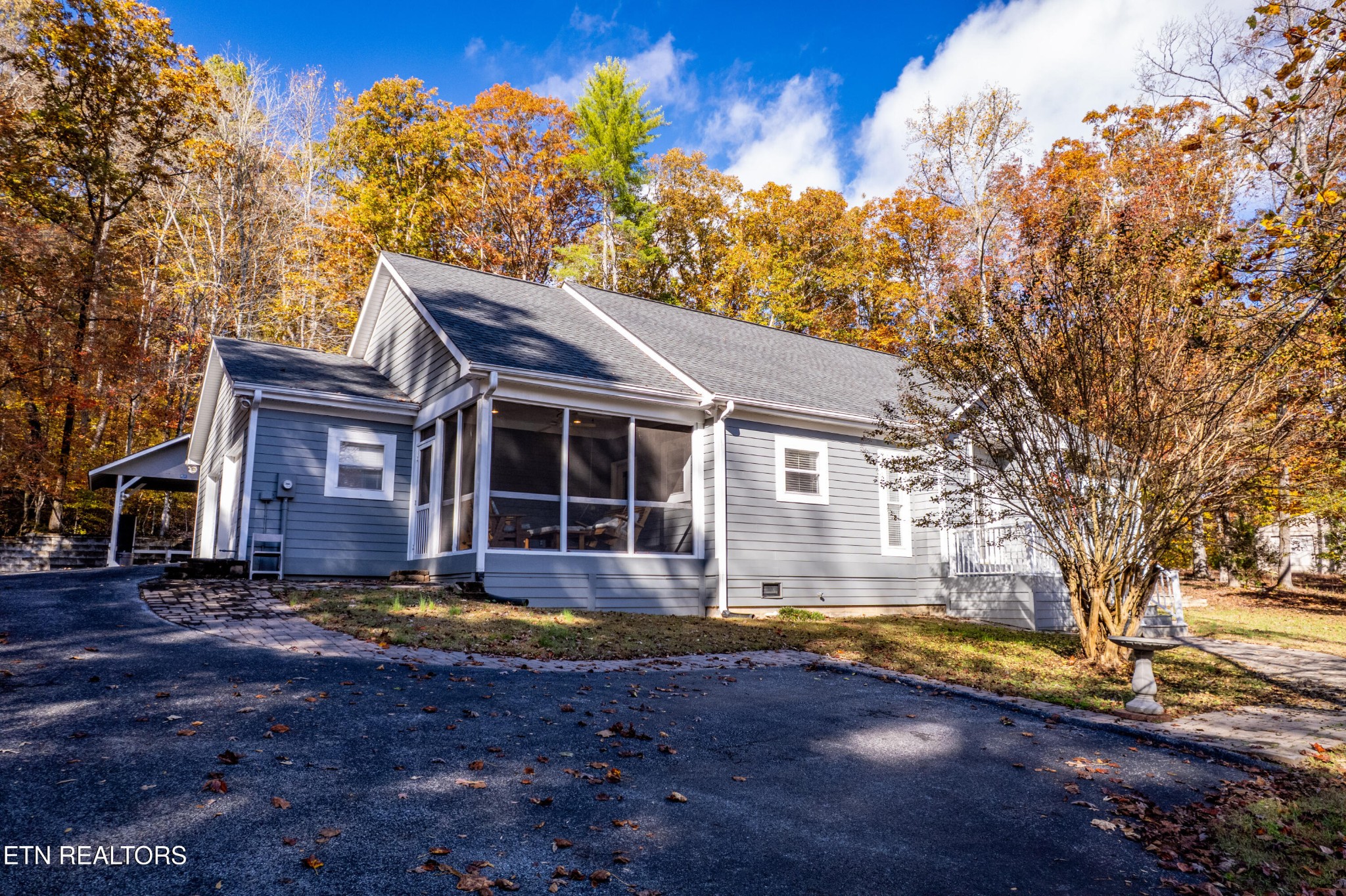 216 Peninsula Road Harriman, TN 37748 - Photo 6 of 46 Gallery Image 6