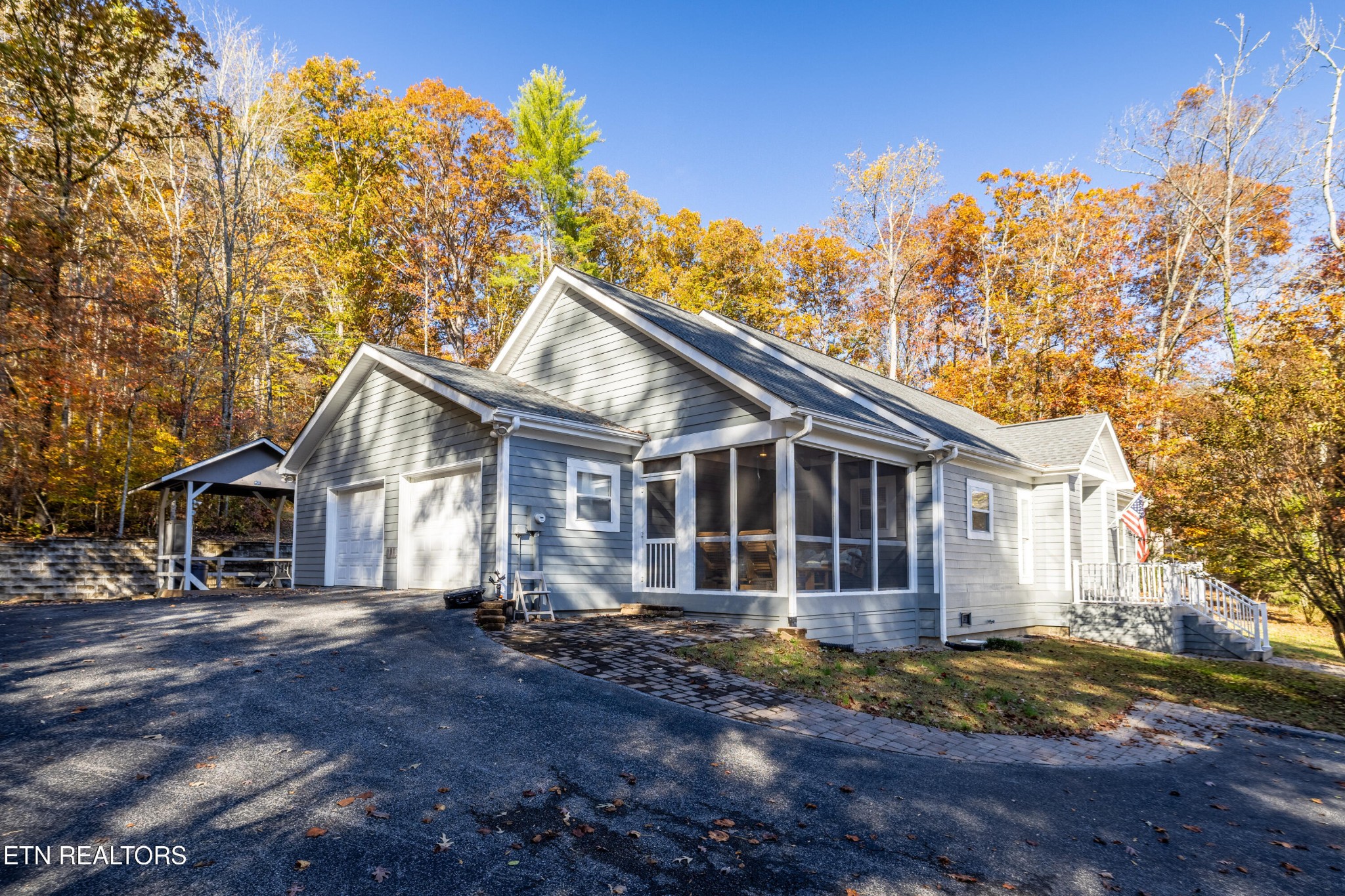 216 Peninsula Road Harriman, TN 37748 - Photo 7 of 46 Gallery Image 7